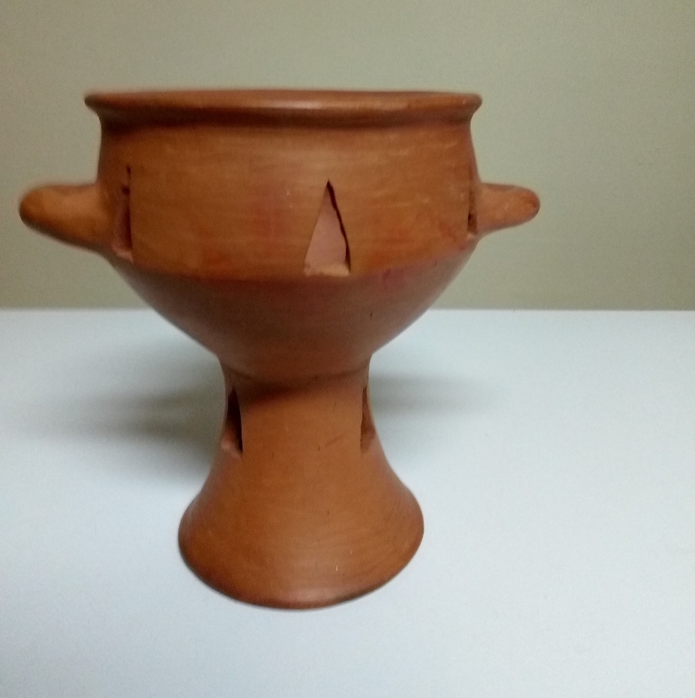 Pretty clay pot
